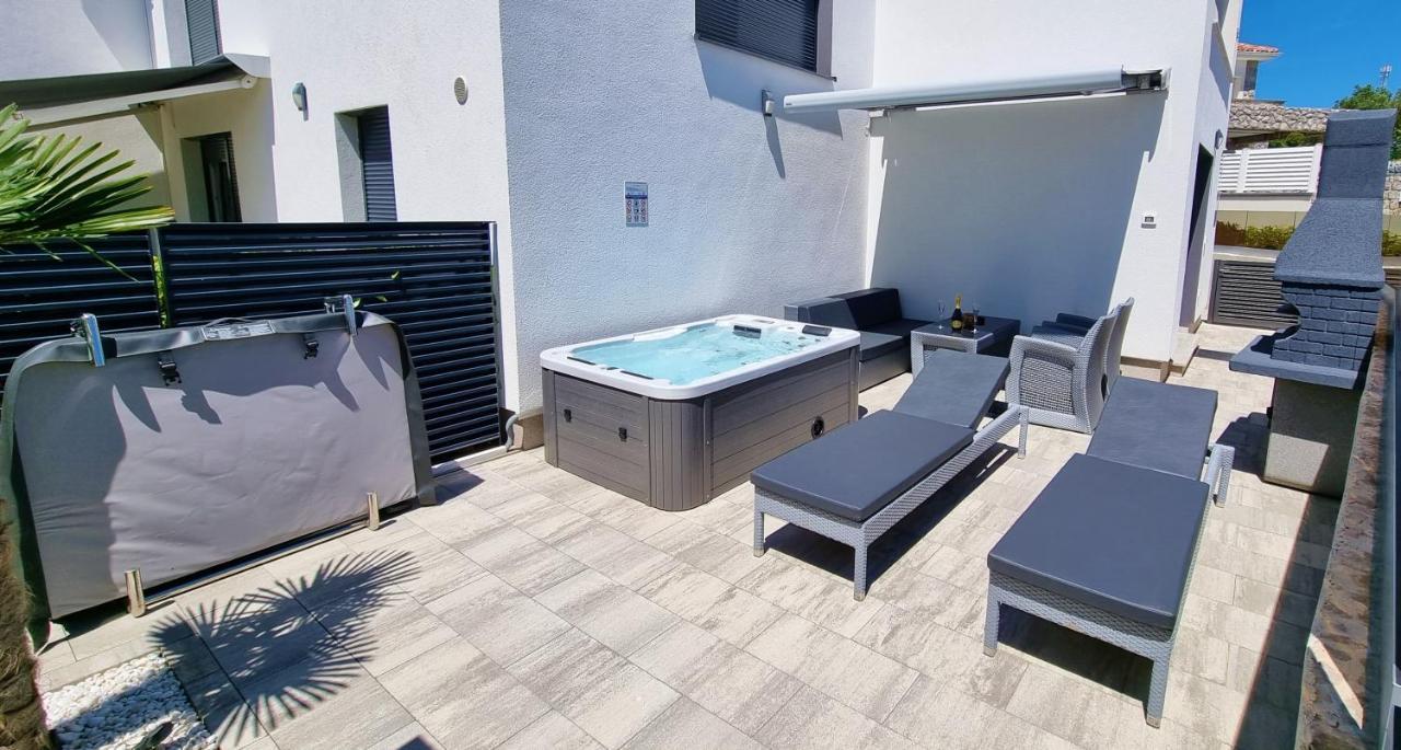 Bartol Luxury Apartments Krk Croatia, With Own Hot Tub - Whirlpool كرك المظهر الخارجي الصورة