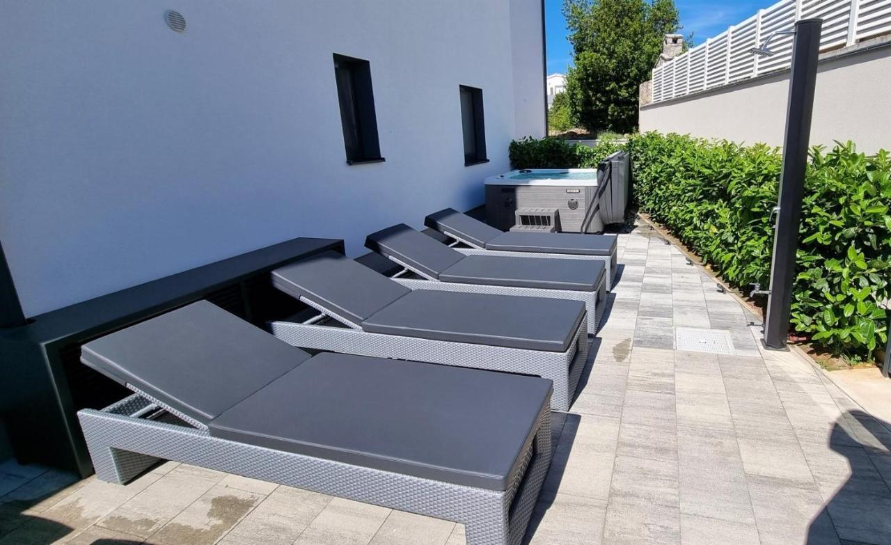 Bartol Luxury Apartments Krk Croatia, With Own Hot Tub - Whirlpool كرك المظهر الخارجي الصورة