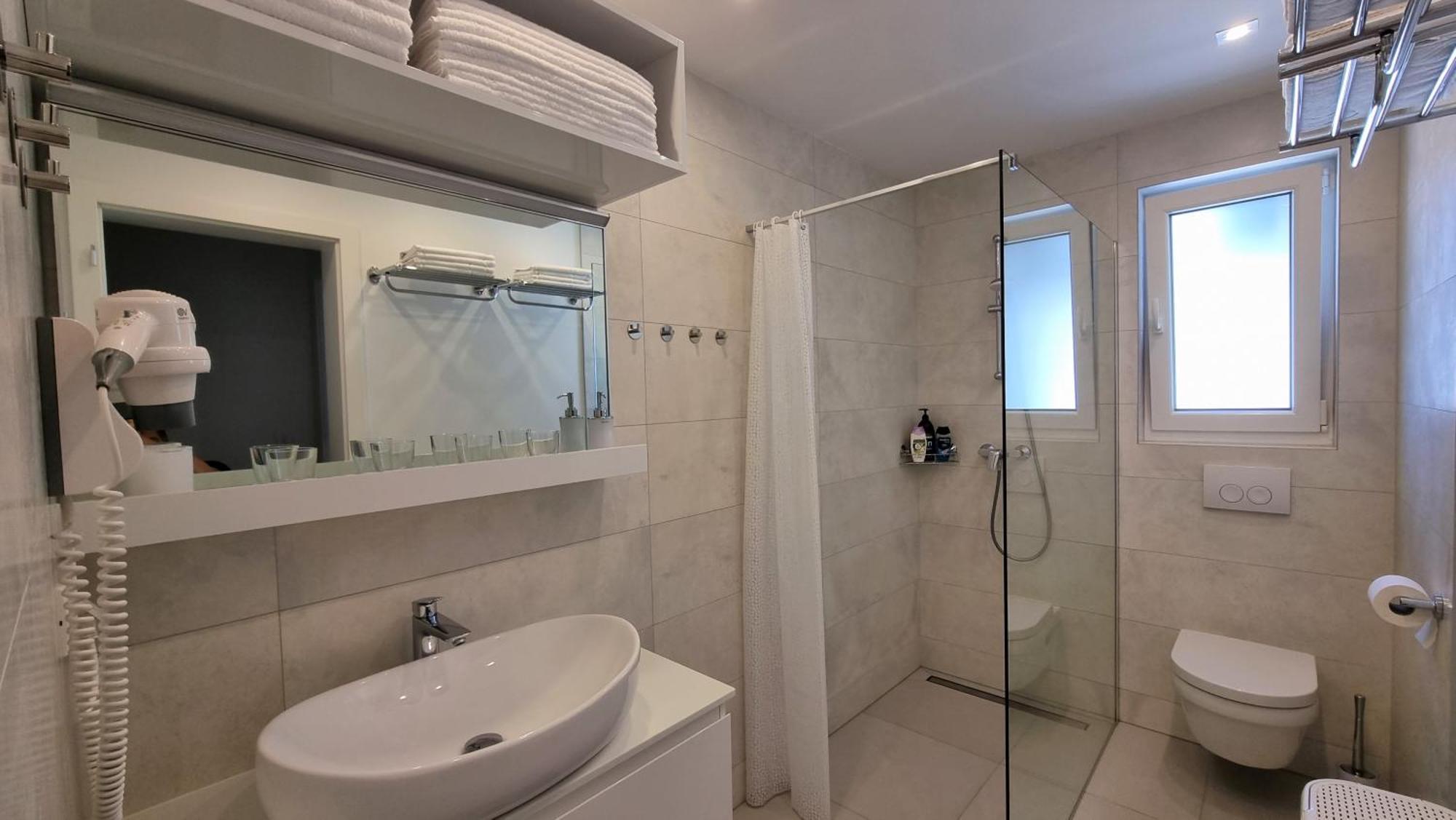 Bartol Luxury Apartments Krk Croatia, With Own Hot Tub - Whirlpool كرك الغرفة الصورة